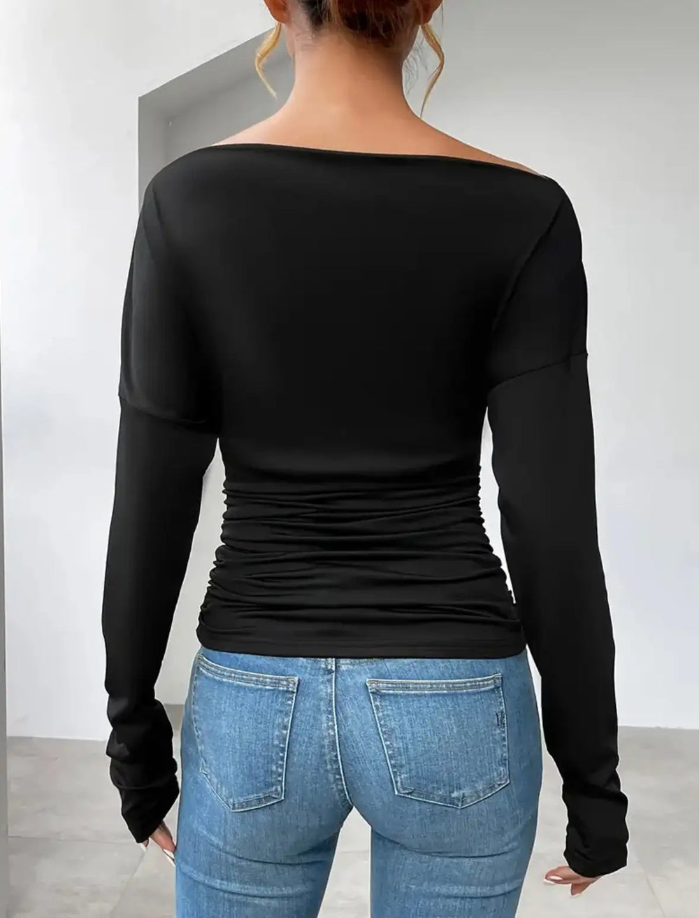 Aria | Strakke zwarte off-shoulder top